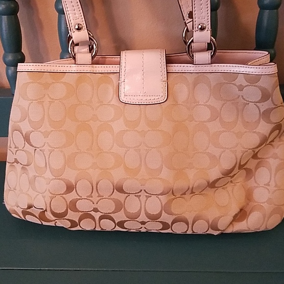 Large Coach purse - Picture 2 of 5